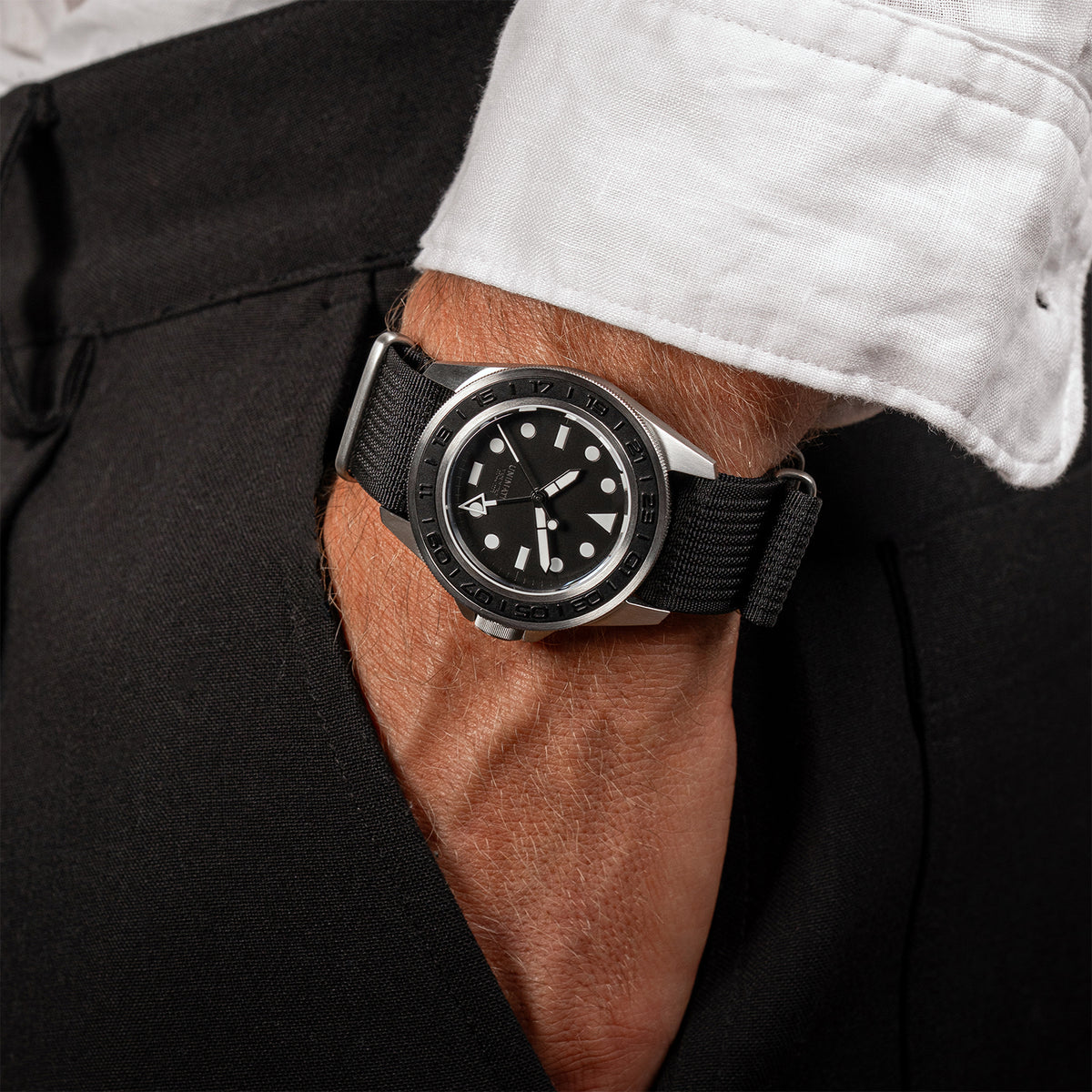Modello Uno U1-GMT-AEB